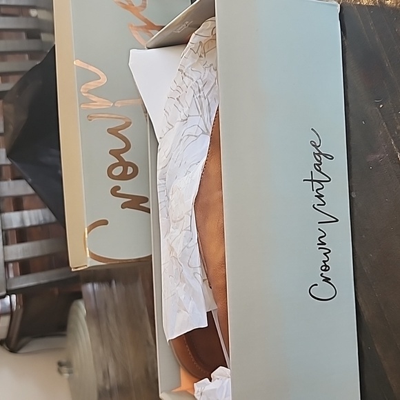 Crown vintage slip ons - Picture 7 of 7